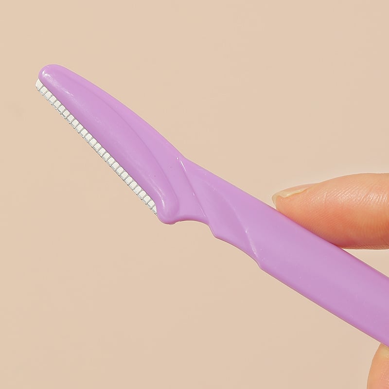 Straight-bladed sharp eyebrow trimming scissors