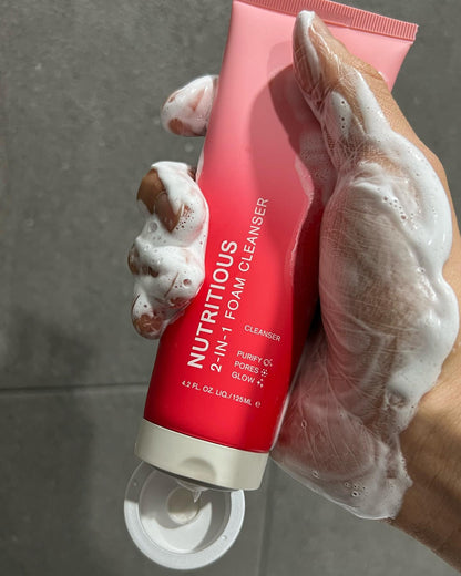 Estée Lauder - Nutritious 2-in-1 Foam Cleanser ©