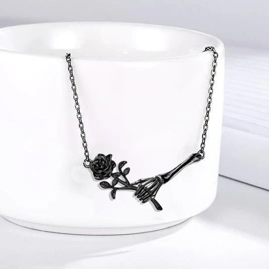 Retro Fashion Hand Rose Pendant Necklace